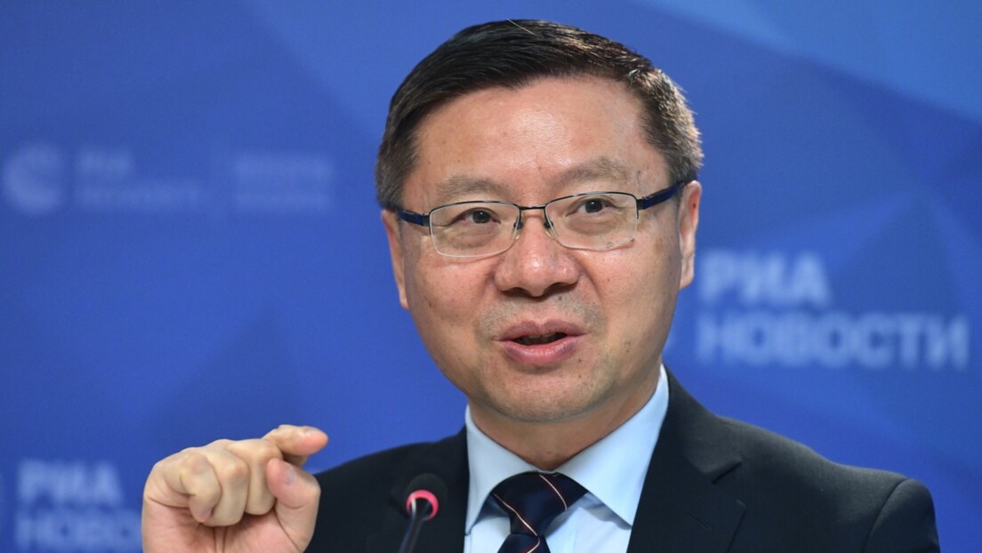 张维为：特朗普现在太需要中国帮助了